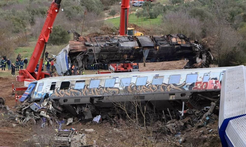 Σύγκρουση τρένων στα Τέμπη: Σοκάρει η μαρτυρία 22χρονης - Σώθηκε γιατί δεν αποδέχτηκαν το πάσο της